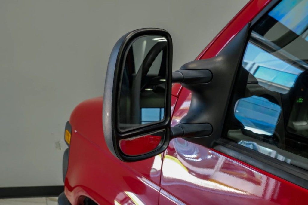 2012 Ford Econoline Image 40