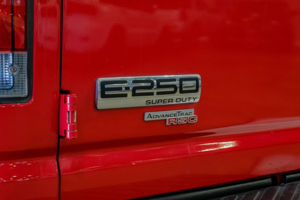 2012 Ford Econoline Image 49