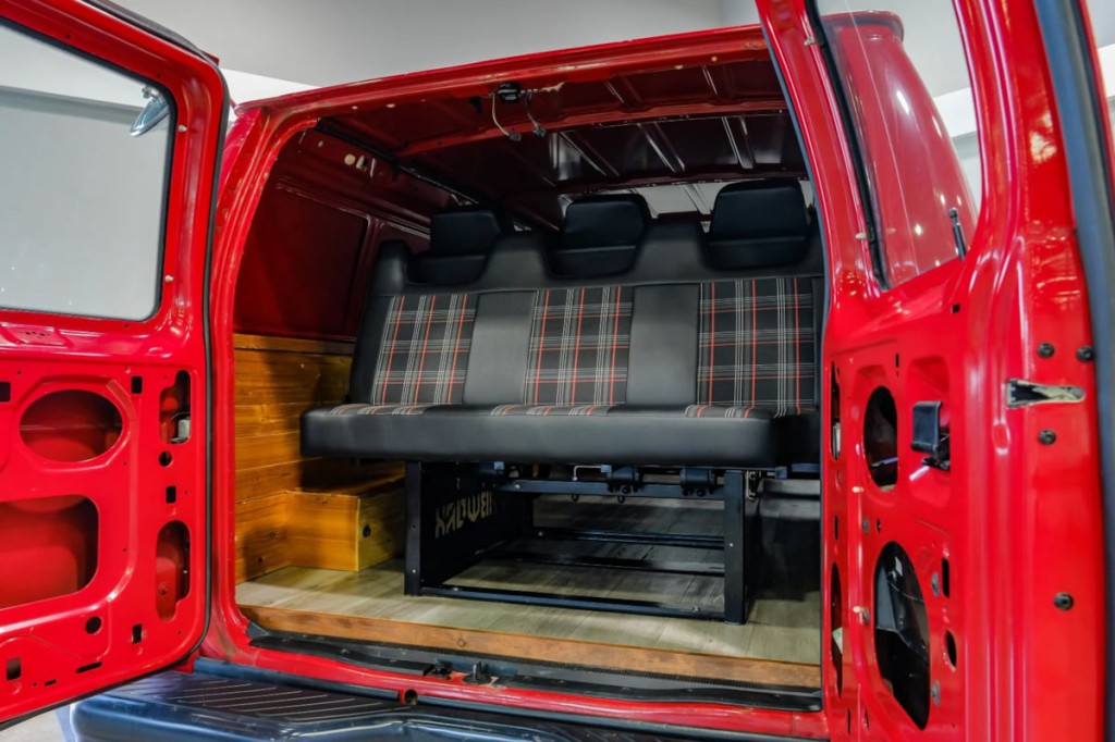 2012 Ford Econoline Image 54