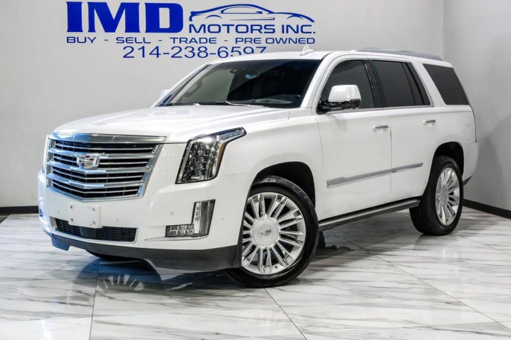 2020 Cadillac Escalade Image 2