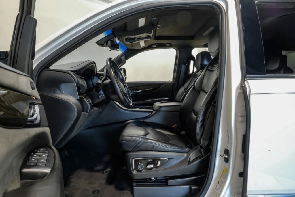 2020 Cadillac Escalade Image 5
