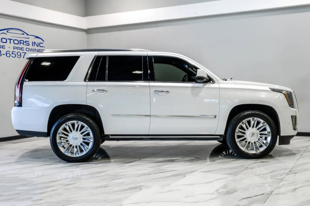 2020 Cadillac Escalade Image 11