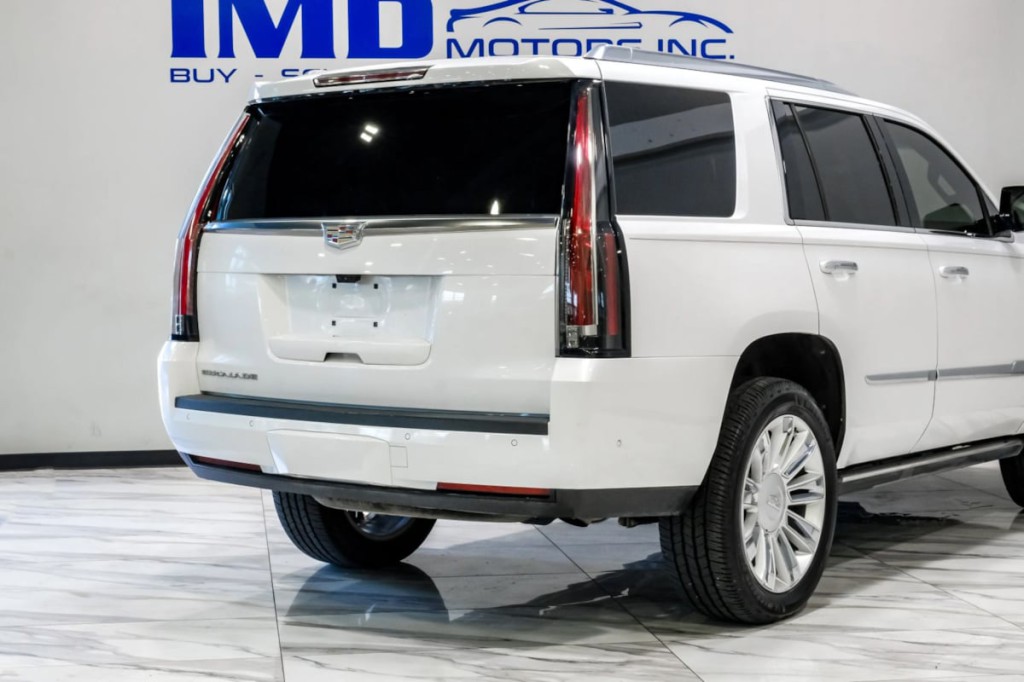 2020 Cadillac Escalade Image 13