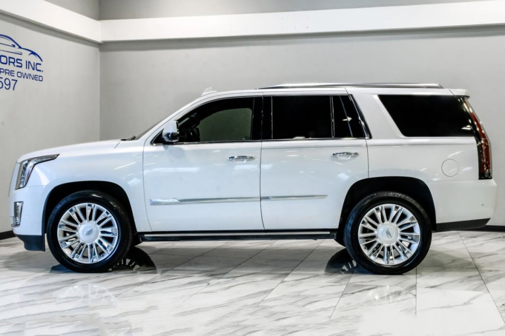 2020 Cadillac Escalade Image 17