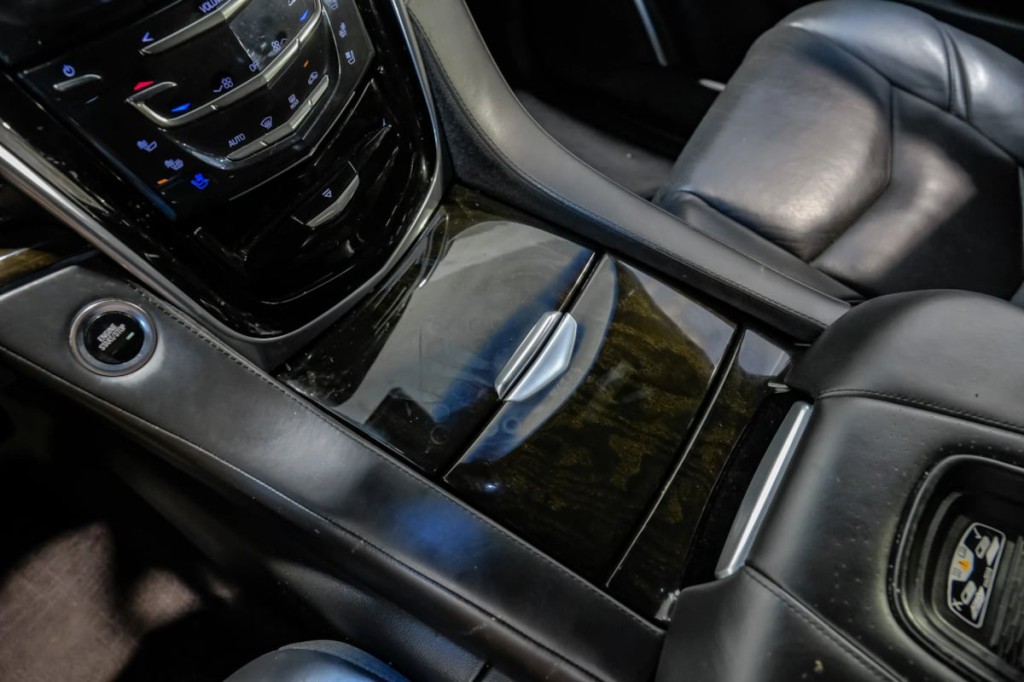 2020 Cadillac Escalade Image 34