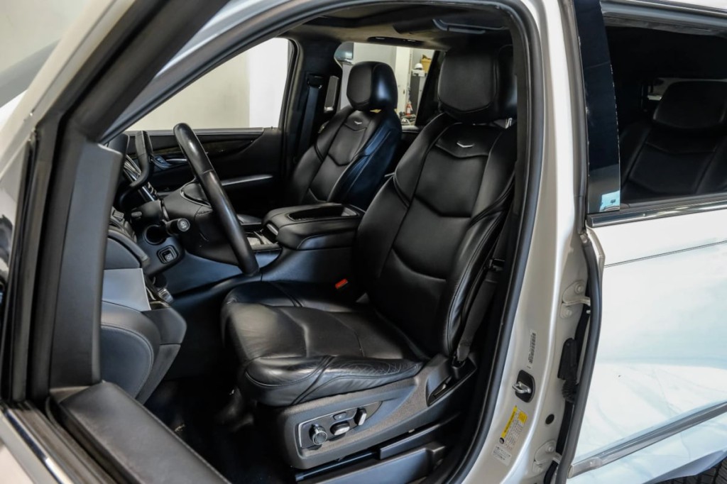 2020 Cadillac Escalade Image 46