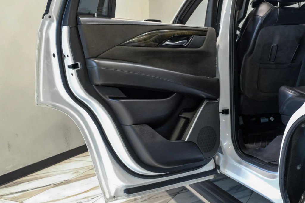 2020 Cadillac Escalade Image 62