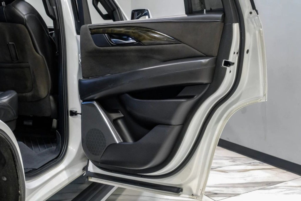2020 Cadillac Escalade Image 63