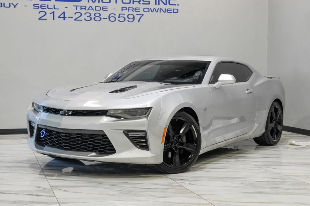 2018 Chevrolet Camaro Image 2