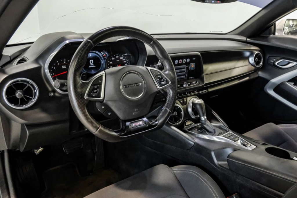 2018 Chevrolet Camaro Image 4