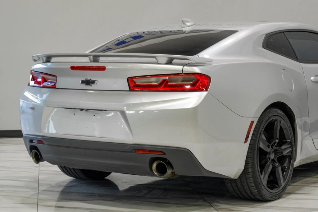 2018 Chevrolet Camaro Image 13