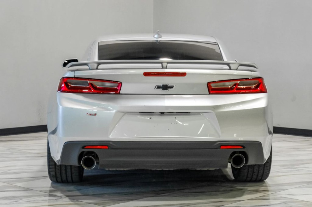 2018 Chevrolet Camaro Image 15