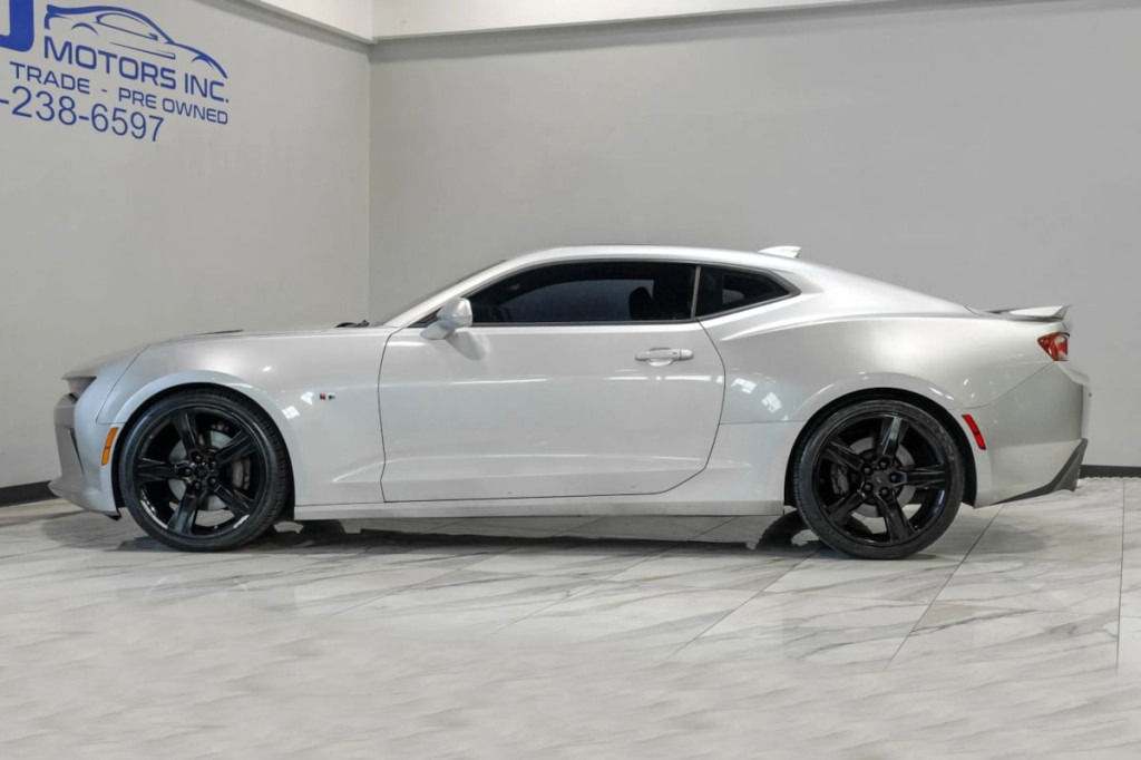 2018 Chevrolet Camaro Image 17
