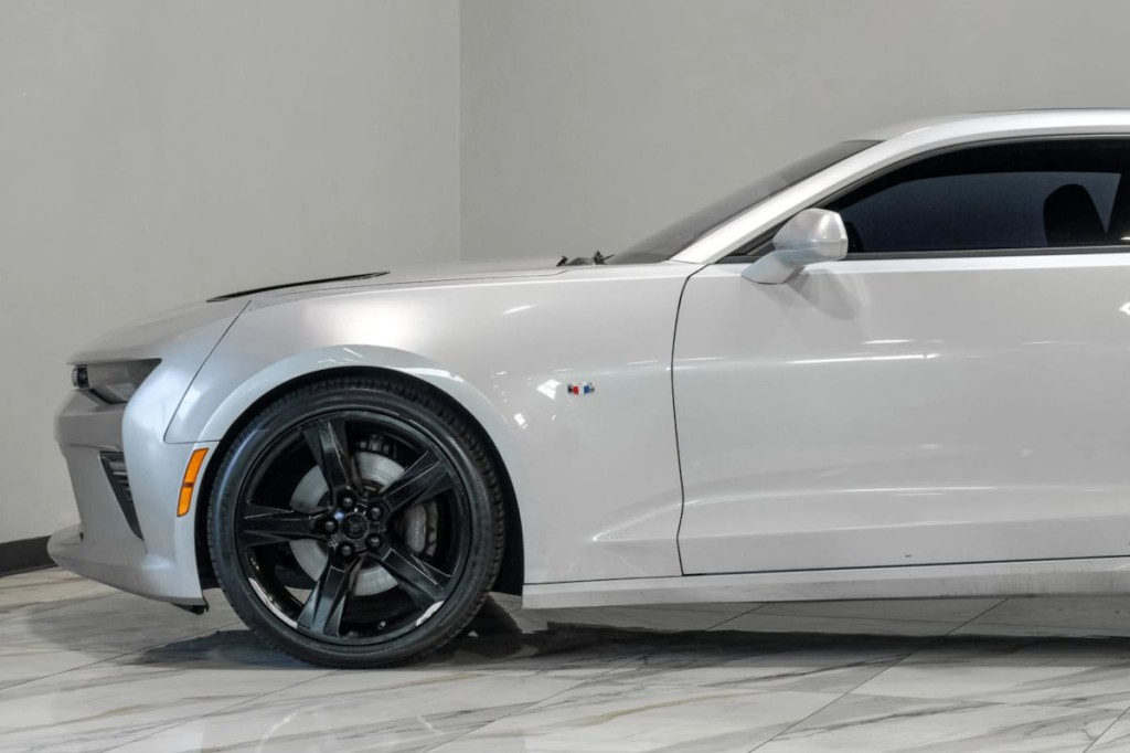 2018 Chevrolet Camaro Image 18
