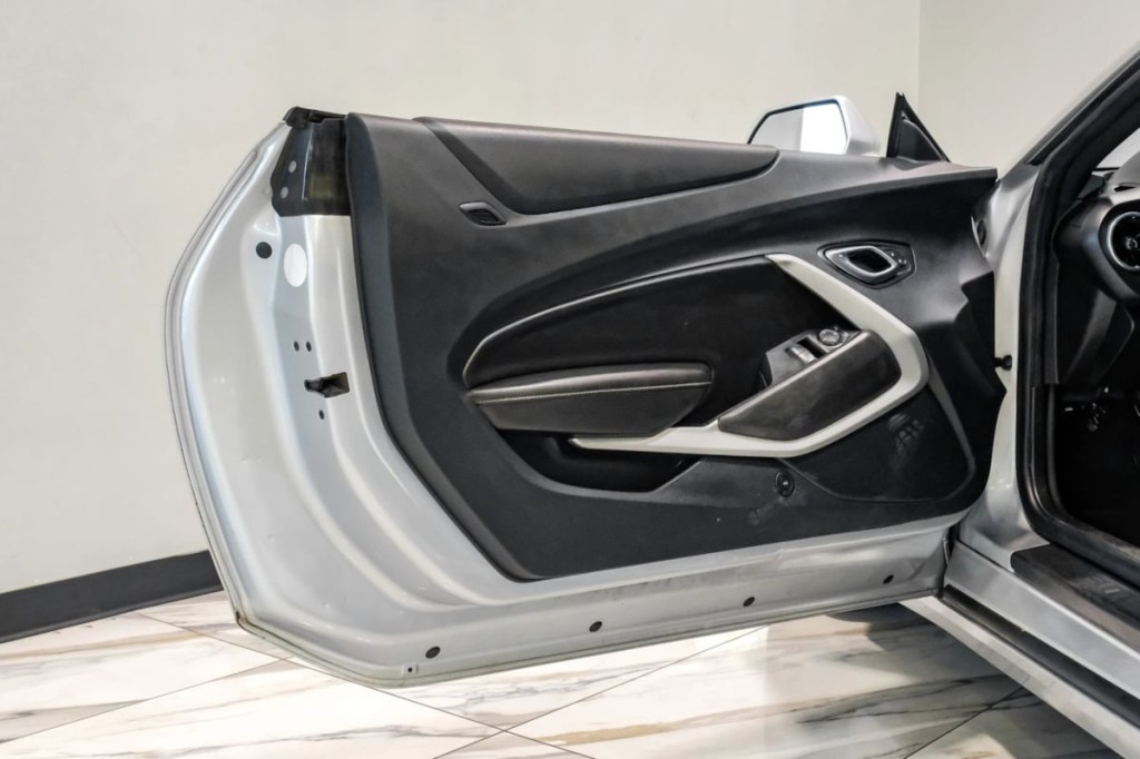 2018 Chevrolet Camaro Image 49