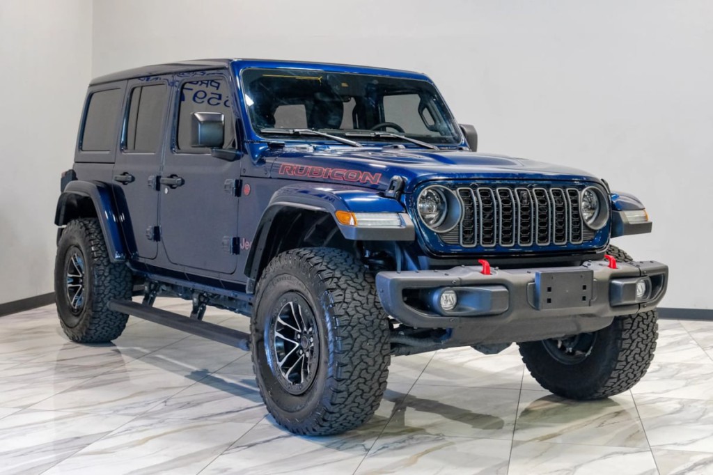 2025 Jeep Wrangler Image 9