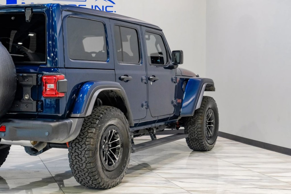 2025 Jeep Wrangler Image 13