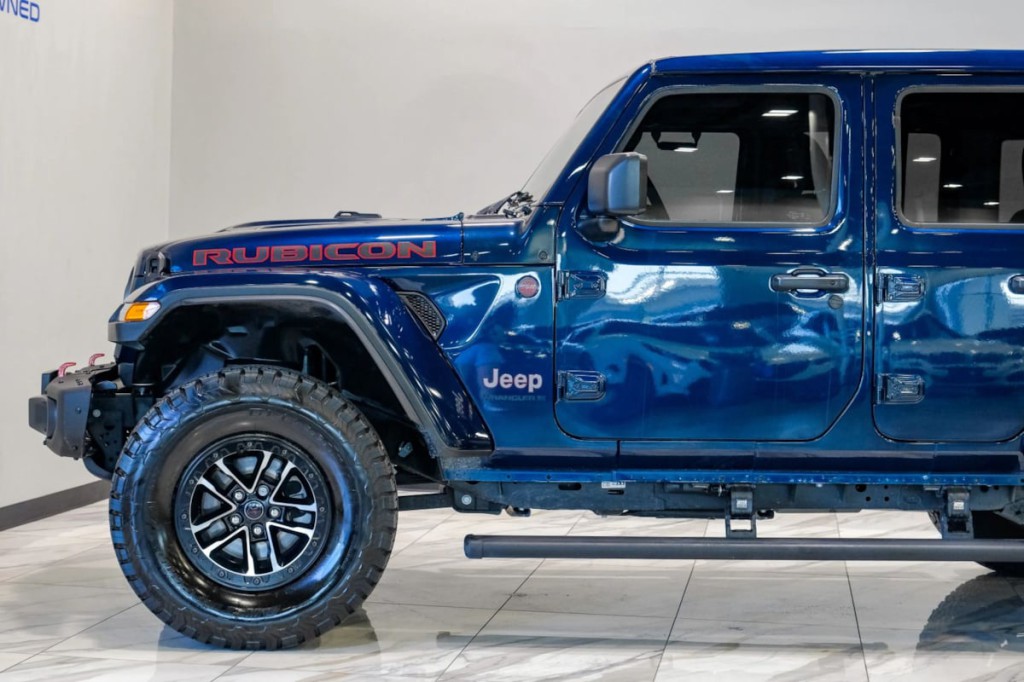2025 Jeep Wrangler Image 17