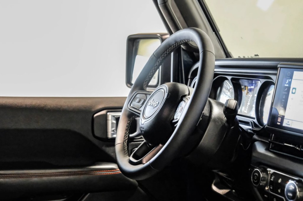 2025 Jeep Wrangler Image 20