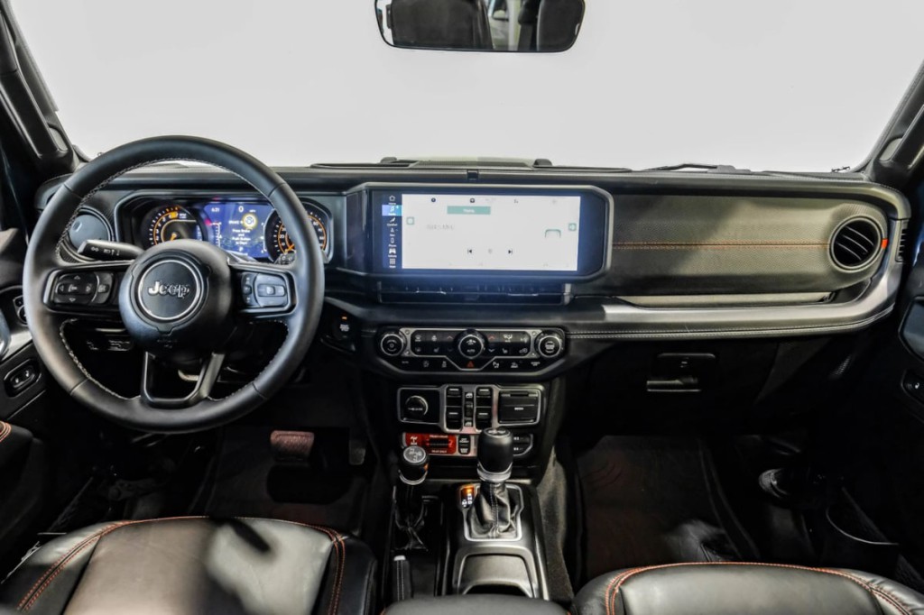 2025 Jeep Wrangler Image 21