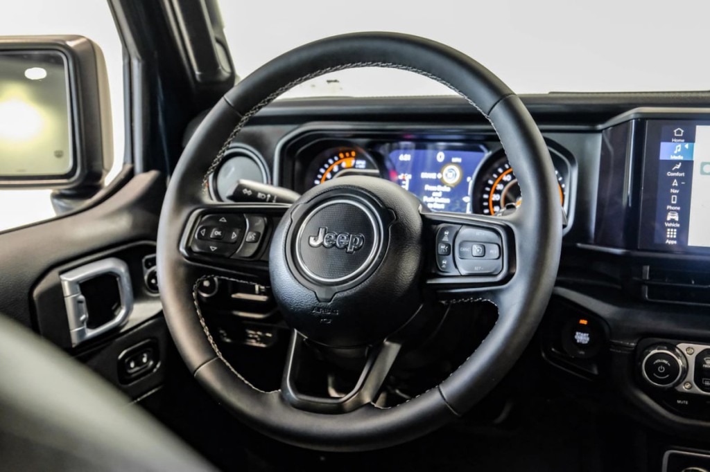 2025 Jeep Wrangler Image 23
