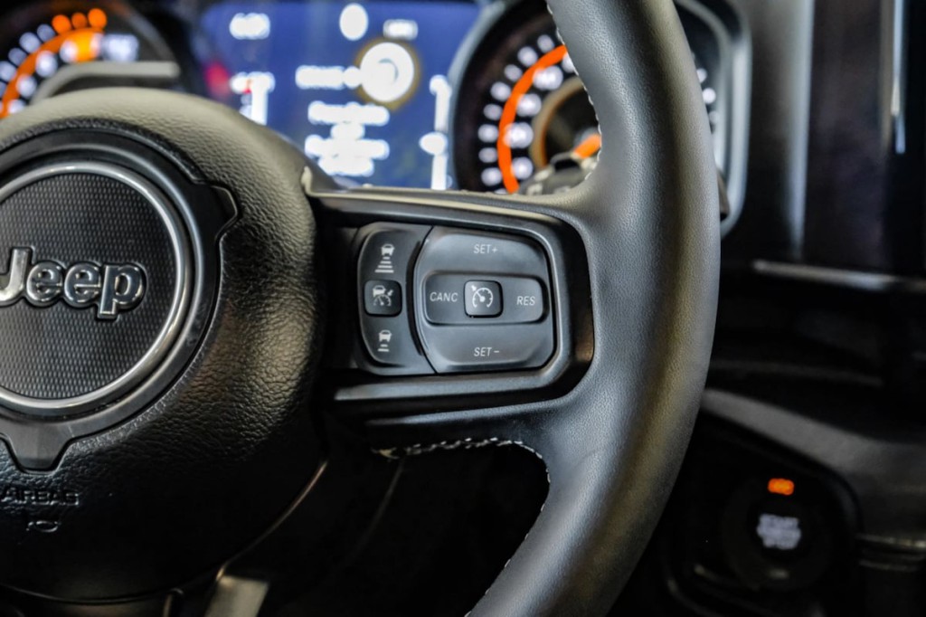 2025 Jeep Wrangler Image 25