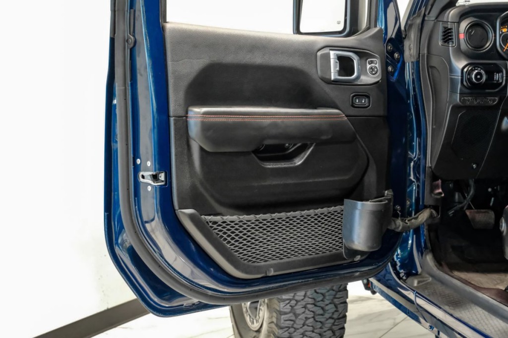 2025 Jeep Wrangler Image 56