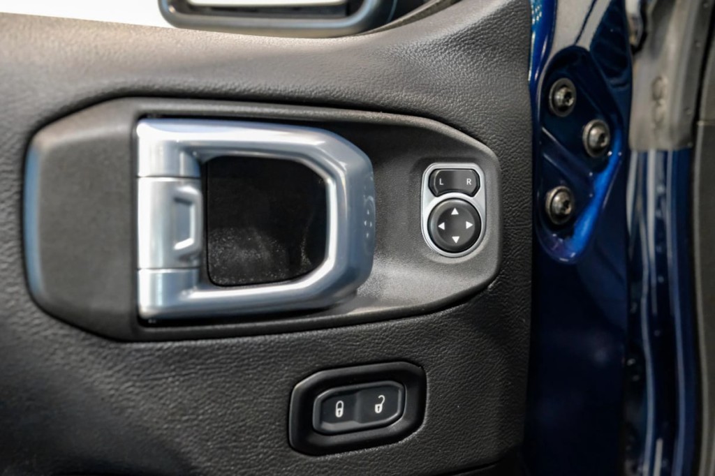 2025 Jeep Wrangler Image 57