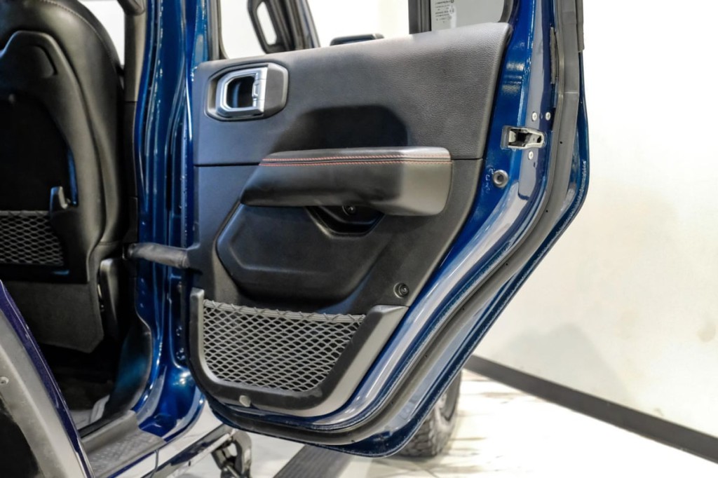 2025 Jeep Wrangler Image 60