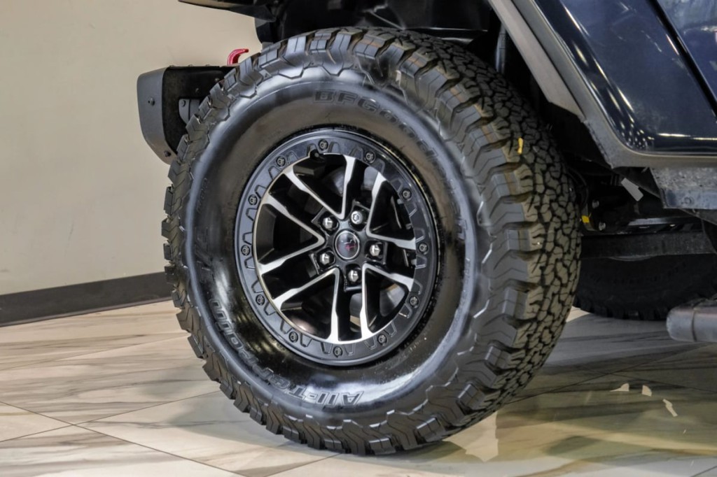2025 Jeep Wrangler Image 73