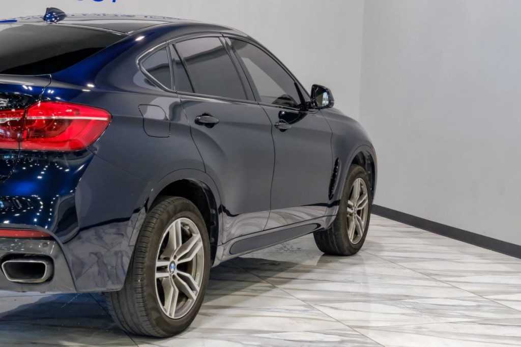 2016 BMW X6 Image 13