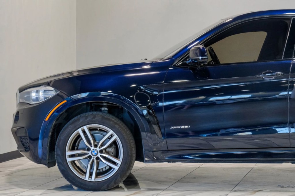2016 BMW X6 Image 17