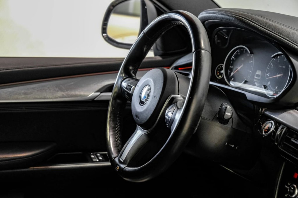 2016 BMW X6 Image 20