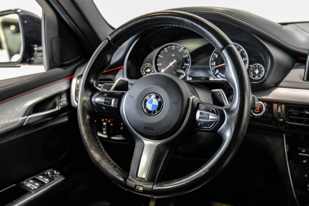 2016 BMW X6 Image 23