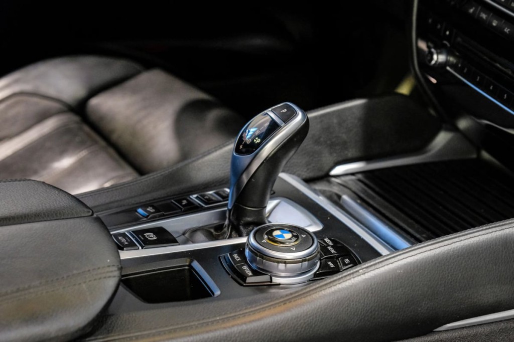 2016 BMW X6 Image 30