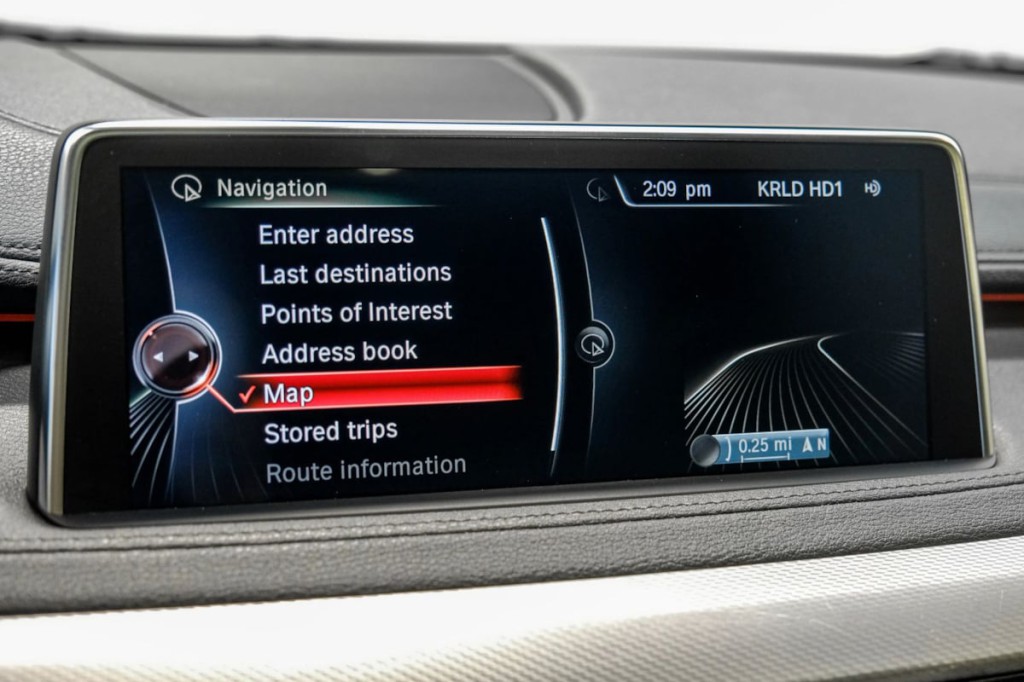 2016 BMW X6 Image 41