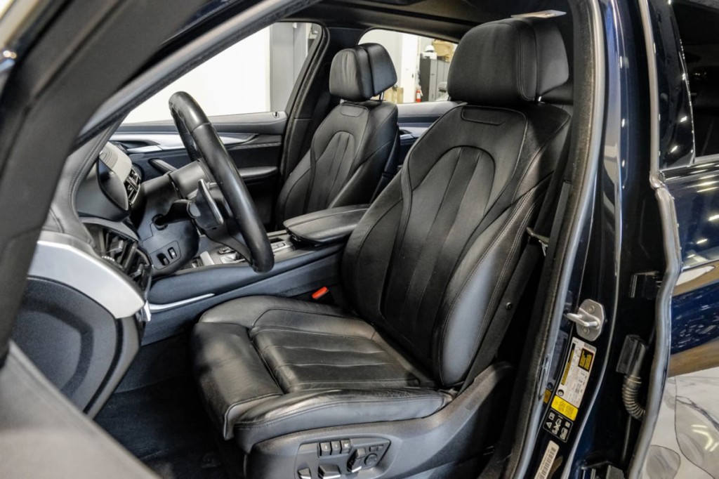 2016 BMW X6 Image 45
