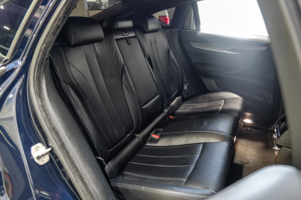 2016 BMW X6 Image 48