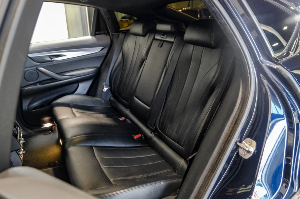 2016 BMW X6 Image 52