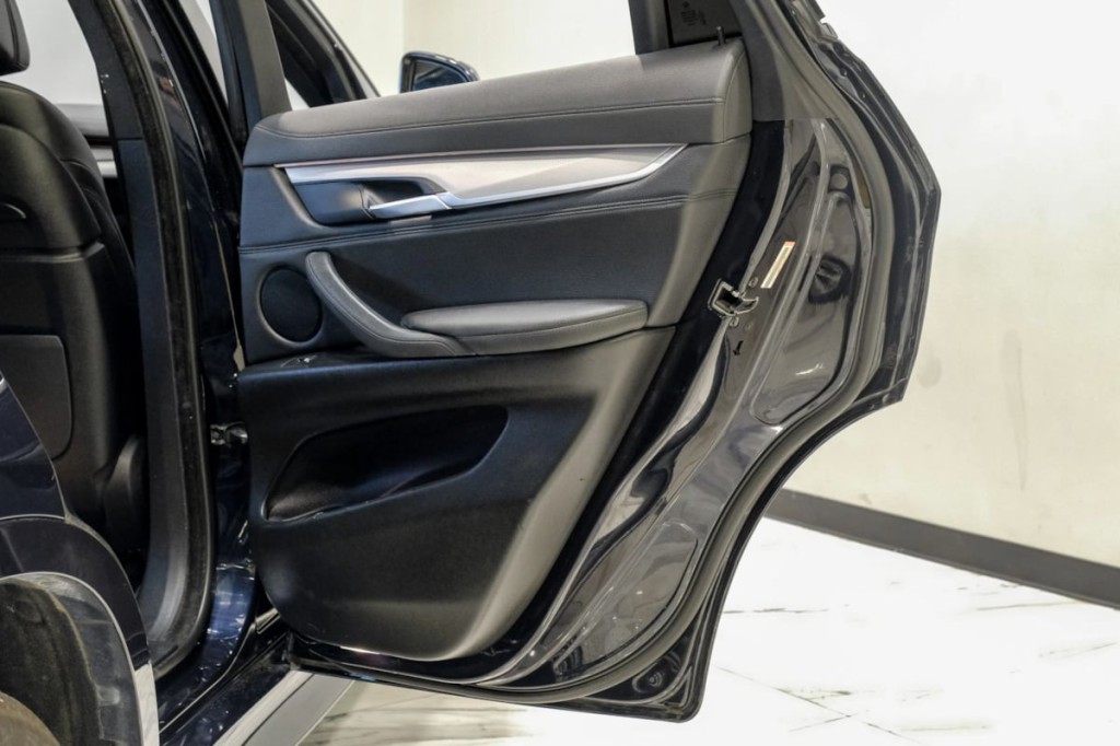 2016 BMW X6 Image 57