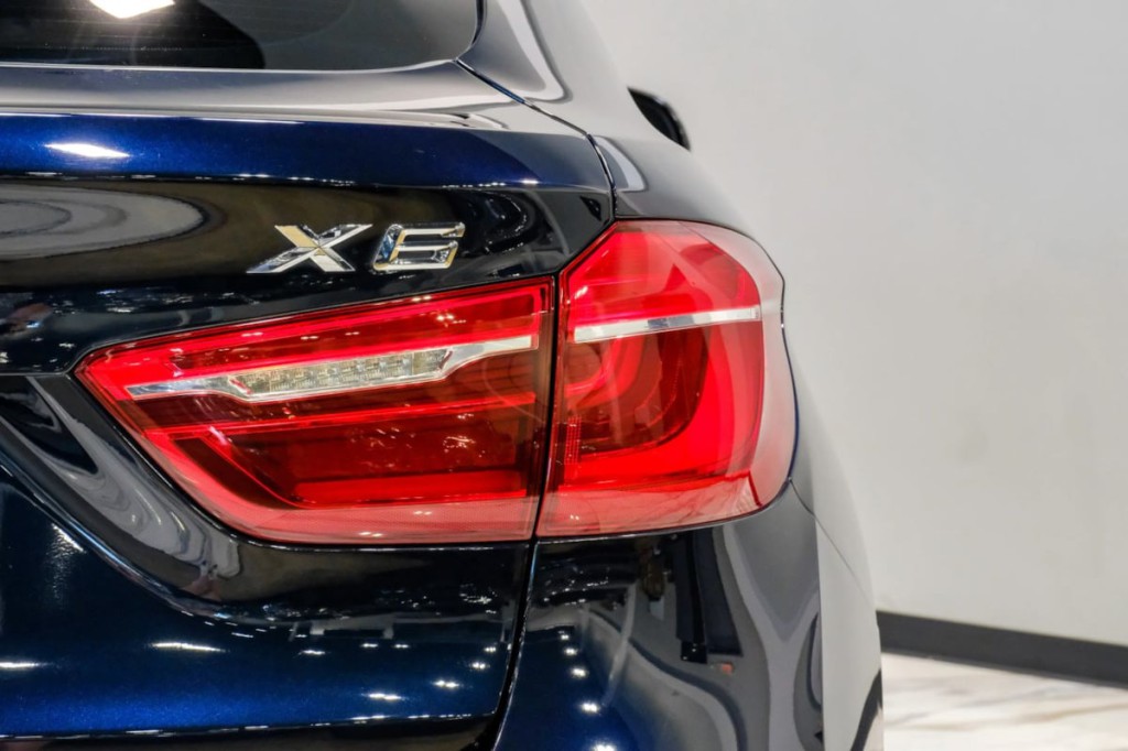 2016 BMW X6 Image 59