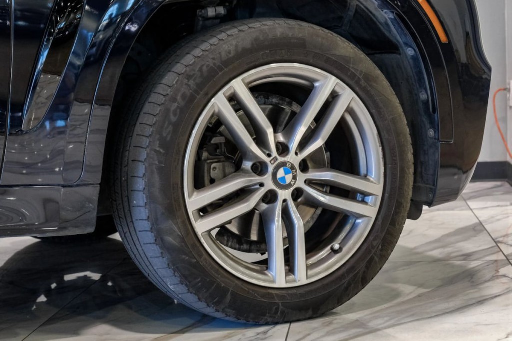 2016 BMW X6 Image 70