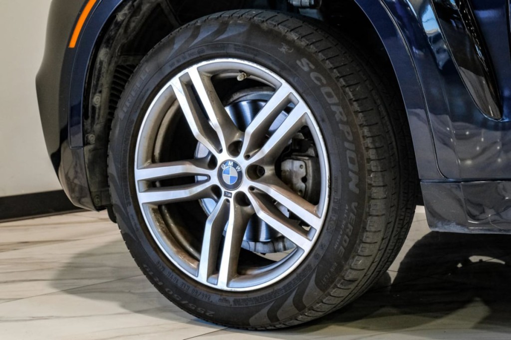 2016 BMW X6 Image 71