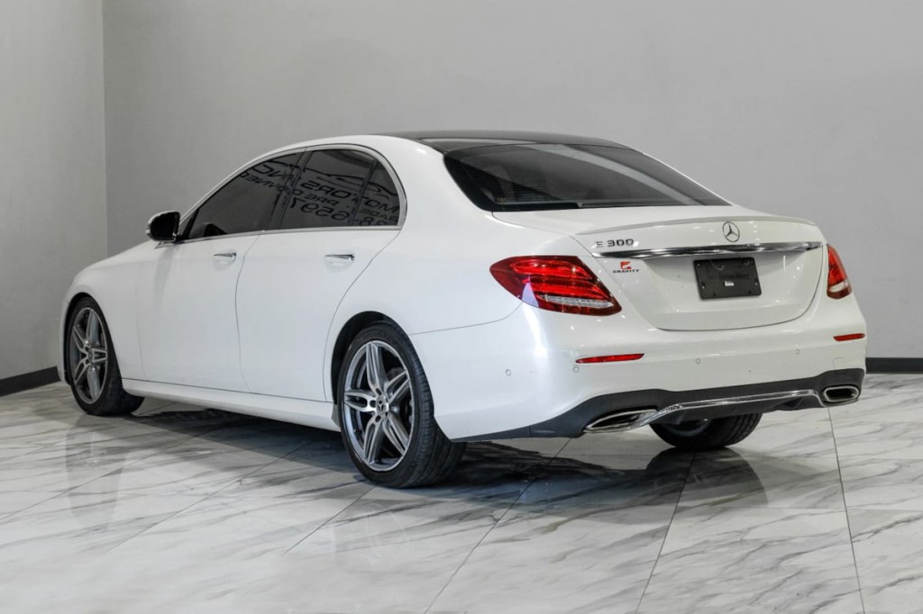 2018 Mercedes-Benz E-Class Image 16