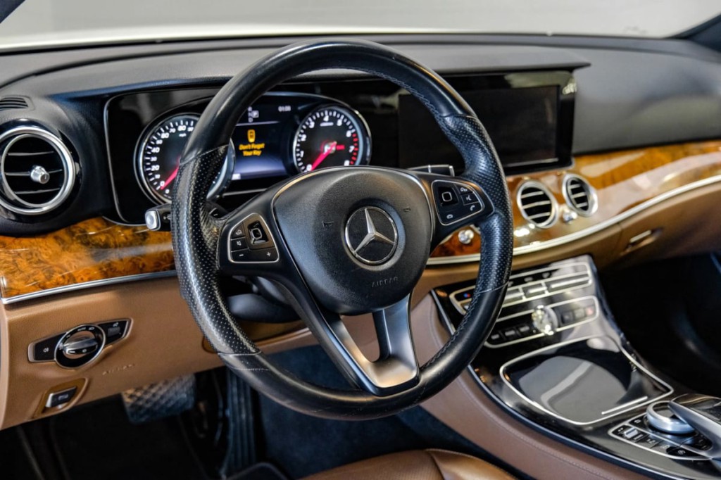 2018 Mercedes-Benz E-Class Image 23