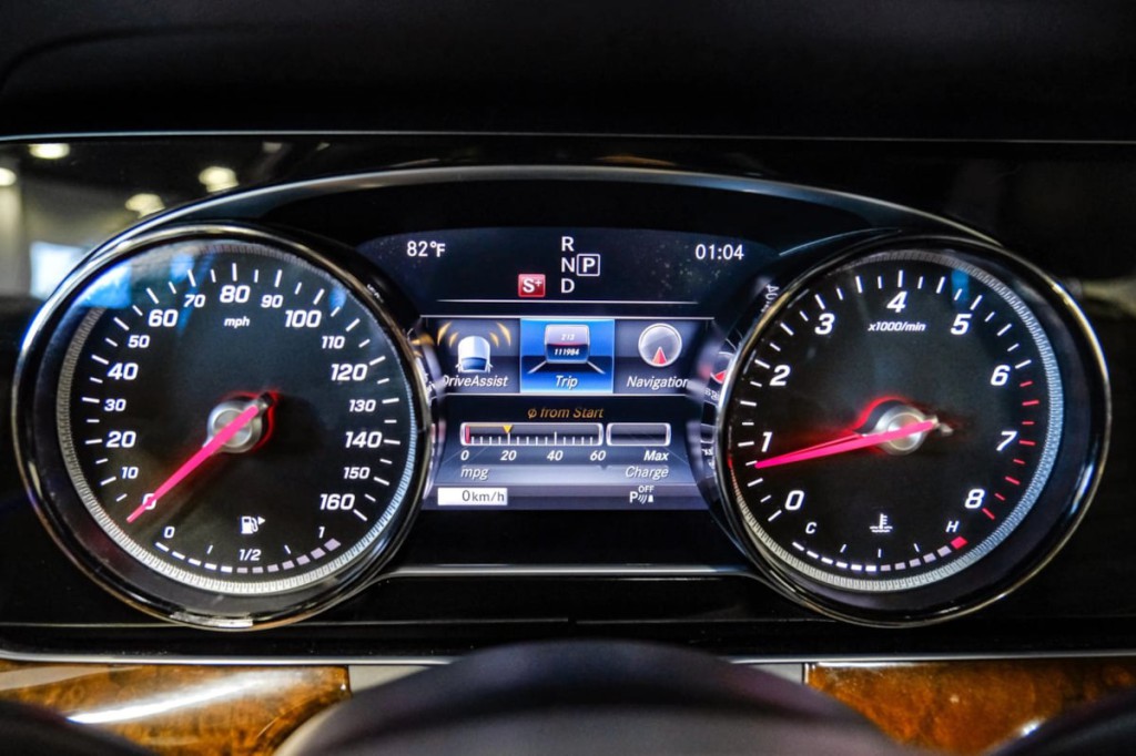 2018 Mercedes-Benz E-Class Image 27