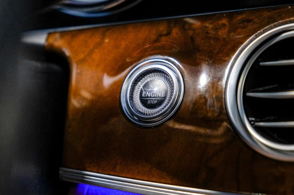 2018 Mercedes-Benz E-Class Image 29