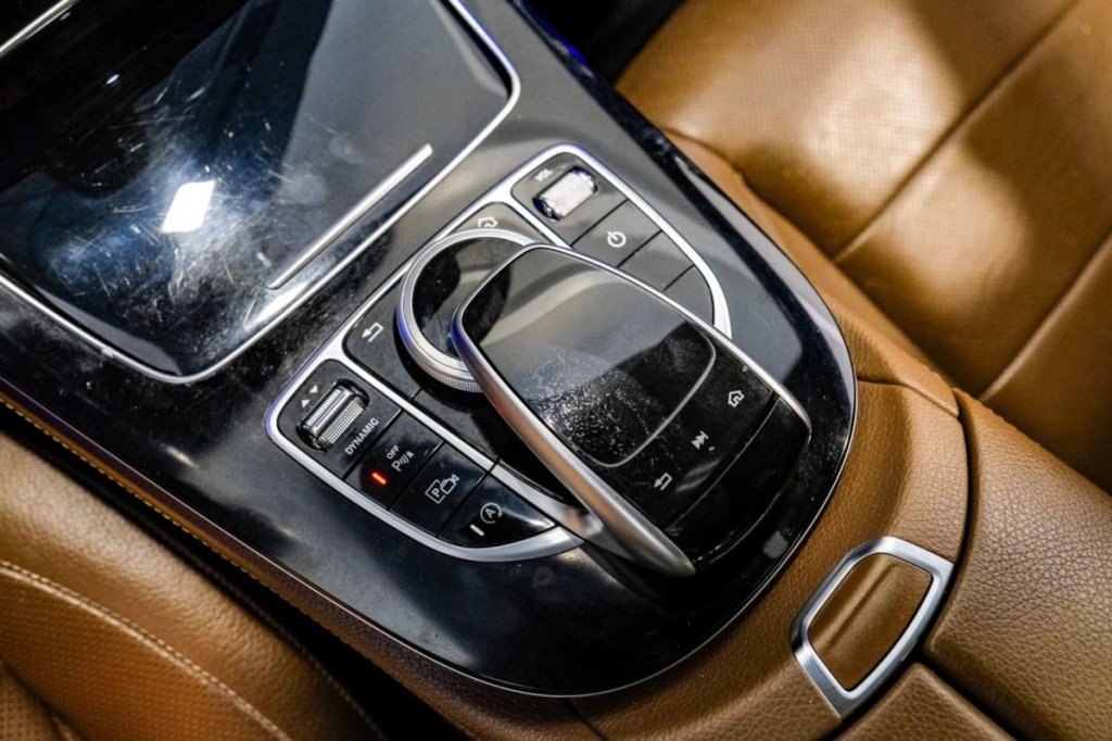 2018 Mercedes-Benz E-Class Image 34