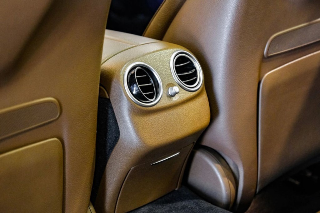 2018 Mercedes-Benz E-Class Image 48