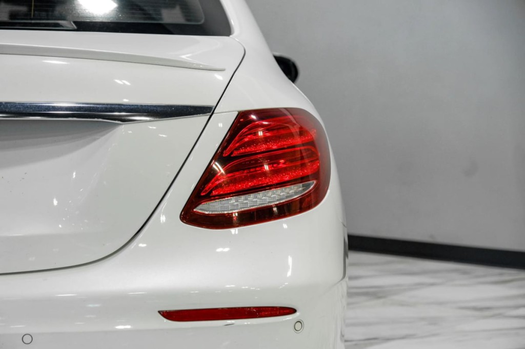 2018 Mercedes-Benz E-Class Image 67
